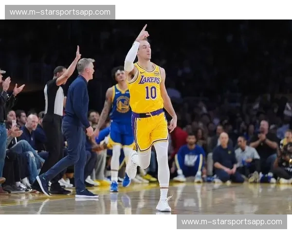 肯纳德真实命中率高达77% 湖人新援出手次数仍显不足 肯纳德真实命中率高达77% 湖人新援出手次数仍显不足